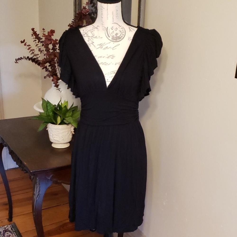 Soprano black deep v-neck dress